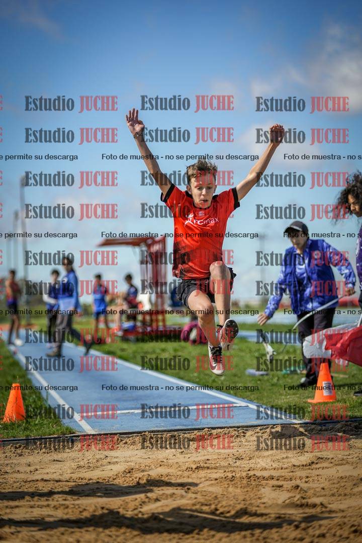 Fotos del salto en largo de varones - U14