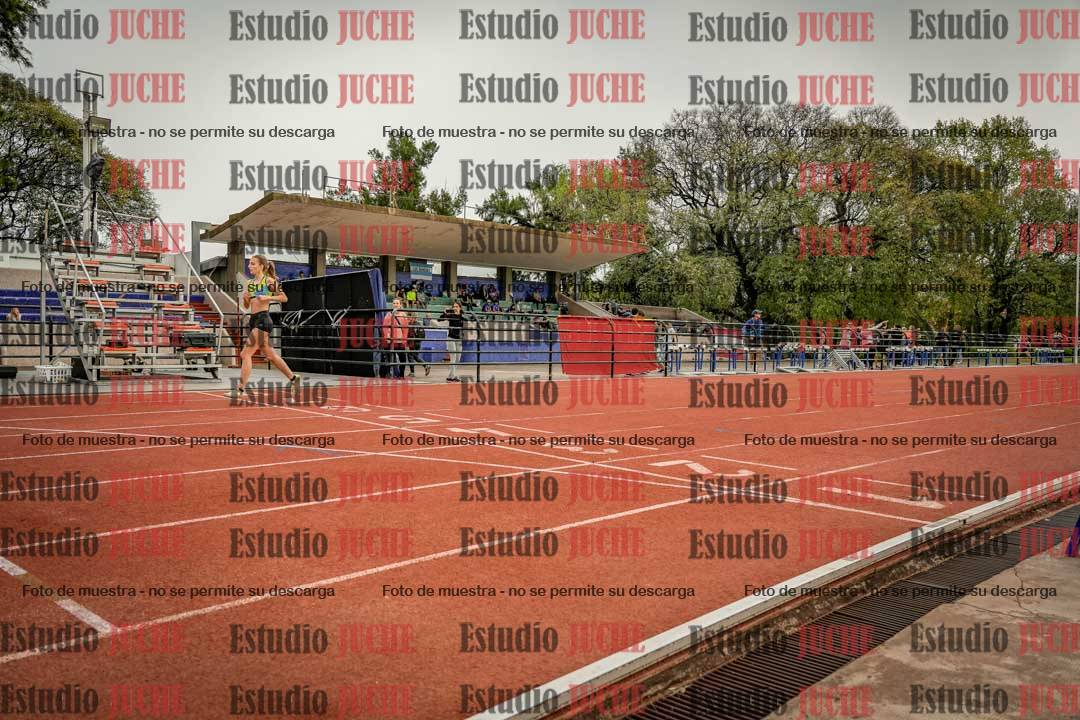 Fotos de los 295 m con vallas de mujeres