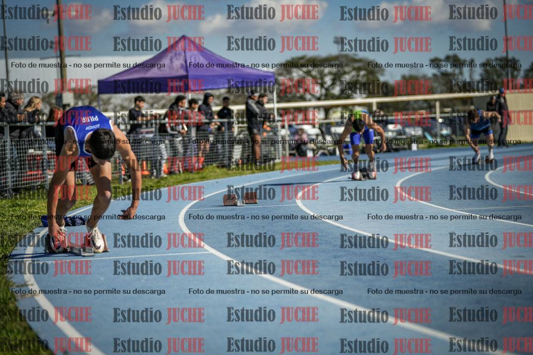 Fotos de los 400 m con vallas de varones