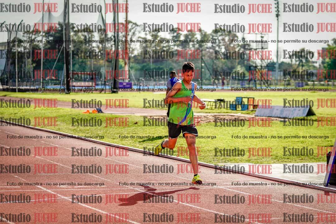 Fotos de los 295 m con vallas de varones