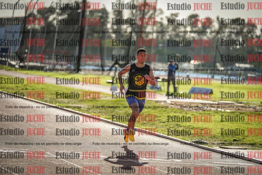 Fotos de los 400 m con vallas de varones