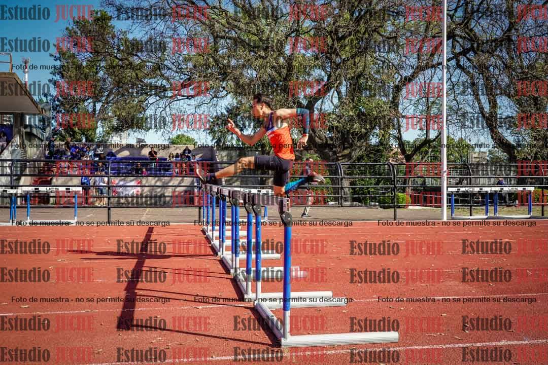Fotos de los 295 m con vallas de varones