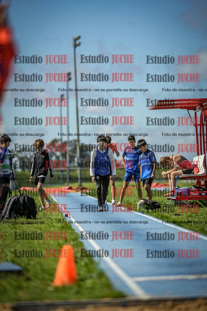 Fotos del salto en largo de varones - U14