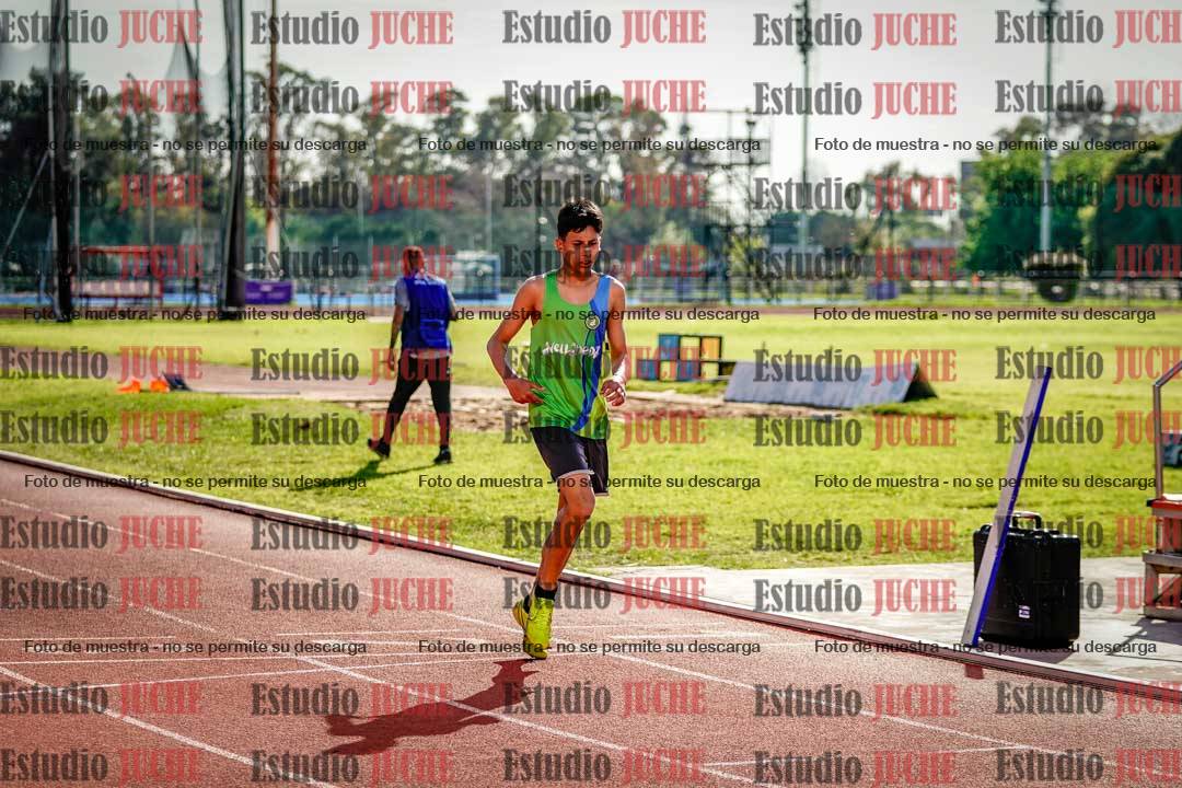 Fotos de los 295 m con vallas de varones