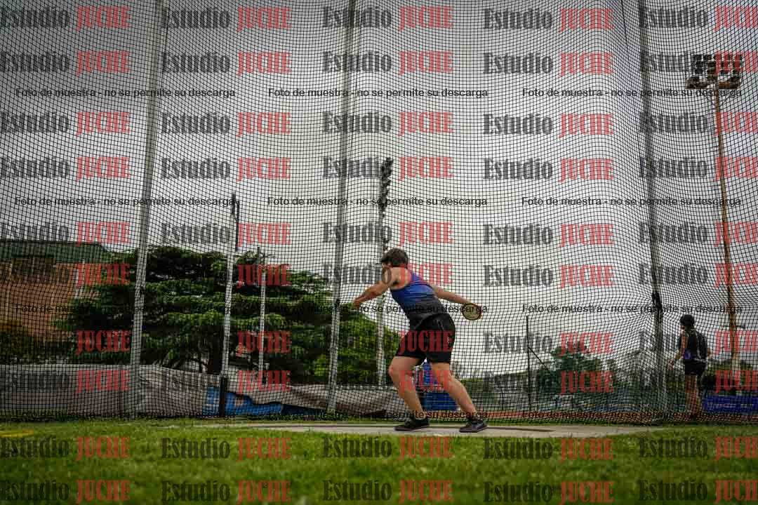 Fotos del lanzamiento de disco de mujeres y varones - U14