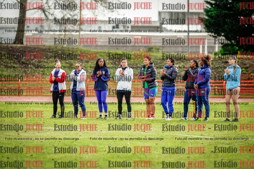 Fotos de algunos extras y podios del día 3