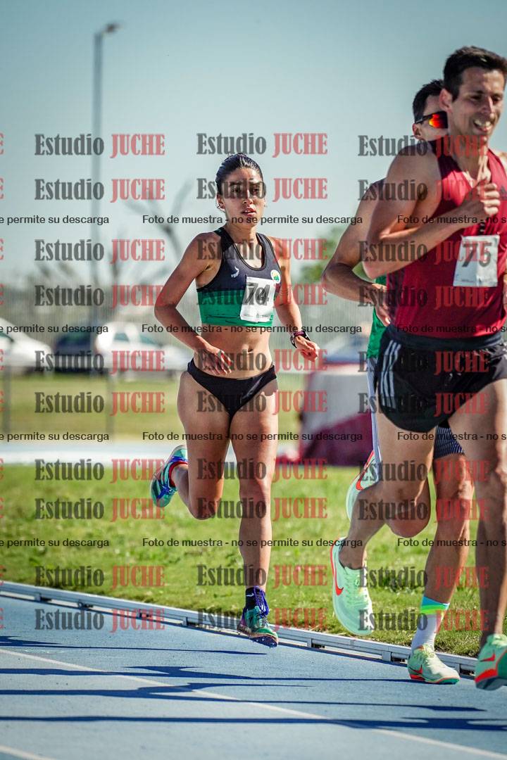Fotos de los 5000 m de mujeres y varones - serie 1