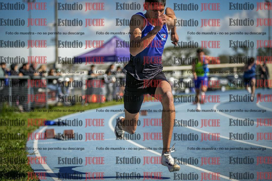 Fotos de los 400 m con vallas de varones