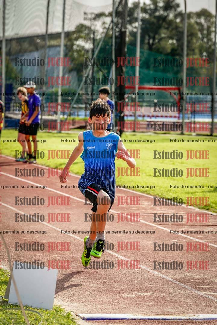 Fotos del salto en largo de varones
