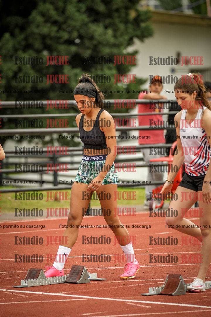 Fotos de los 100 m con vallas de mujeres