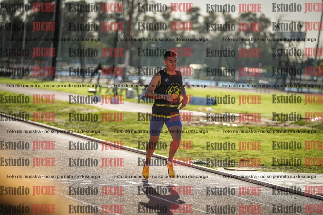 Fotos de los 400 m con vallas de varones