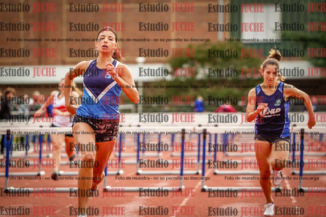 Fotos de los 100 m con vallas de mujeres