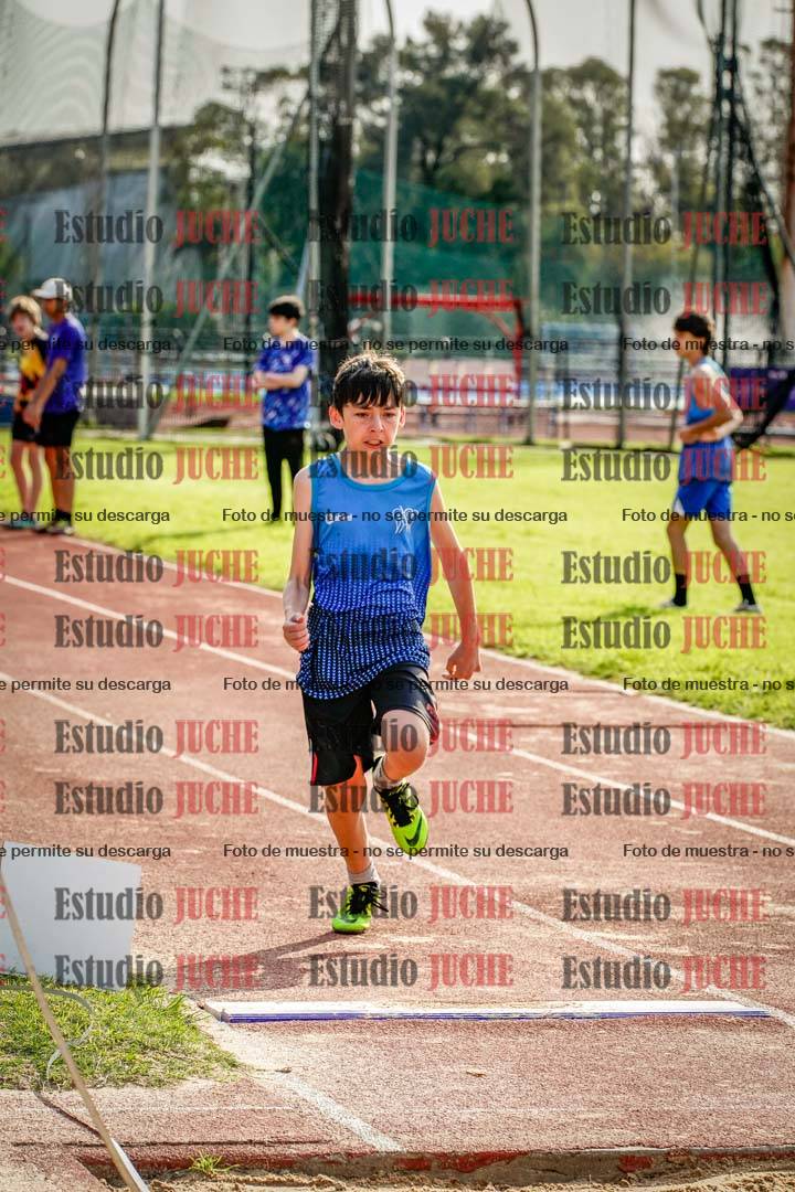 Fotos del salto en largo de varones
