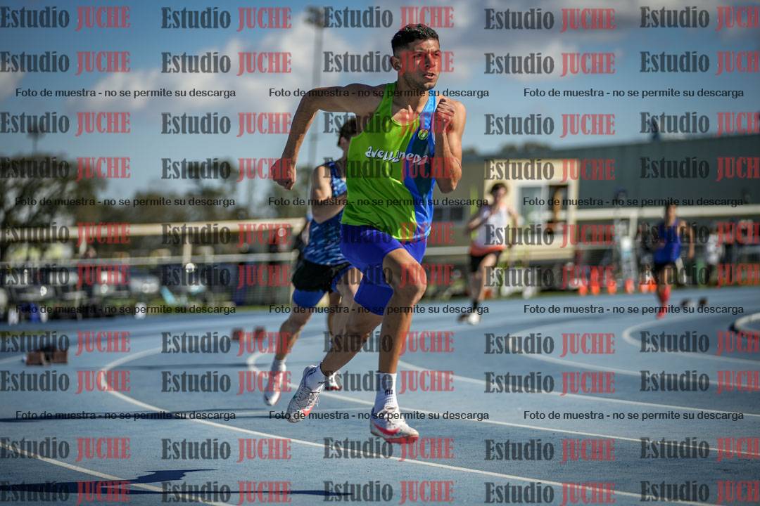 Fotos de los 400 m con vallas de varones