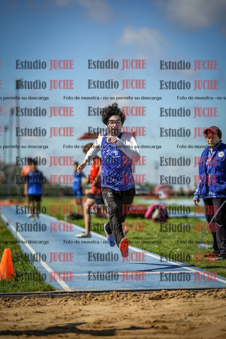 Fotos del salto en largo de varones - U14