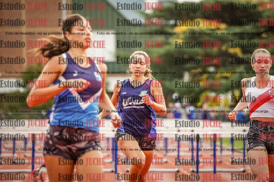 Fotos de los 100 m con vallas de mujeres