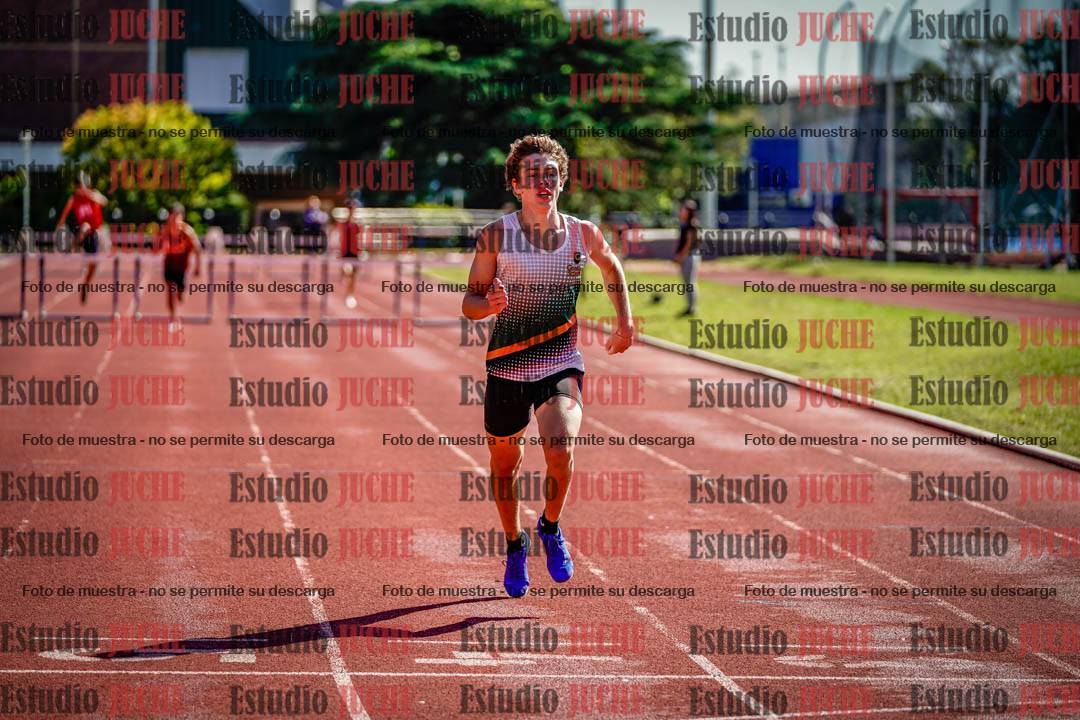Fotos de los 295 m con vallas de varones
