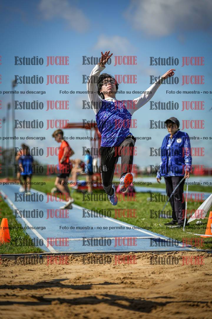 Fotos del salto en largo de varones - U14