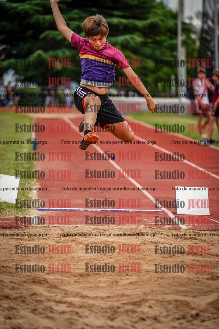 Fotos del salto en largo de varones - U14