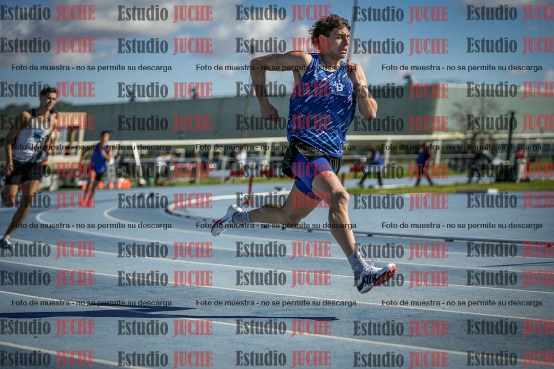 Fotos de los 400 m con vallas de varones