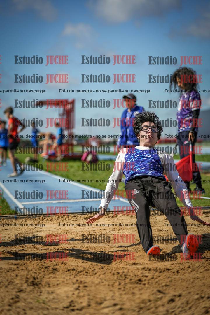 Fotos del salto en largo de varones - U14