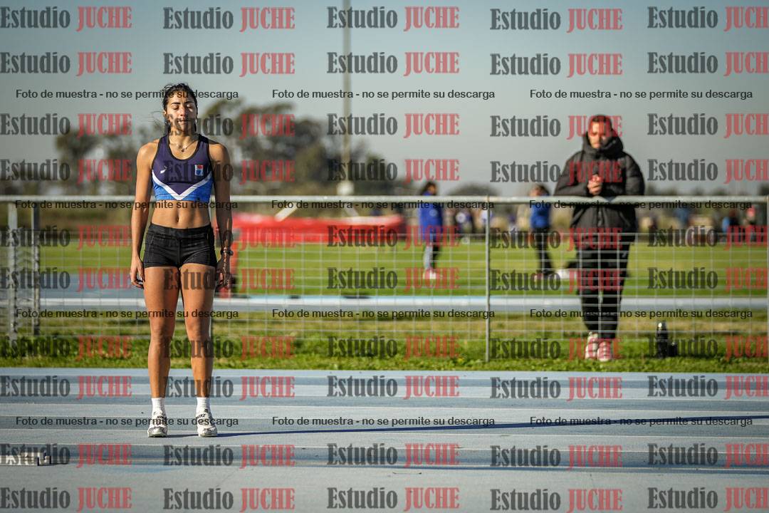 Fotos del salto en alto de mujeres - heptatlón 2