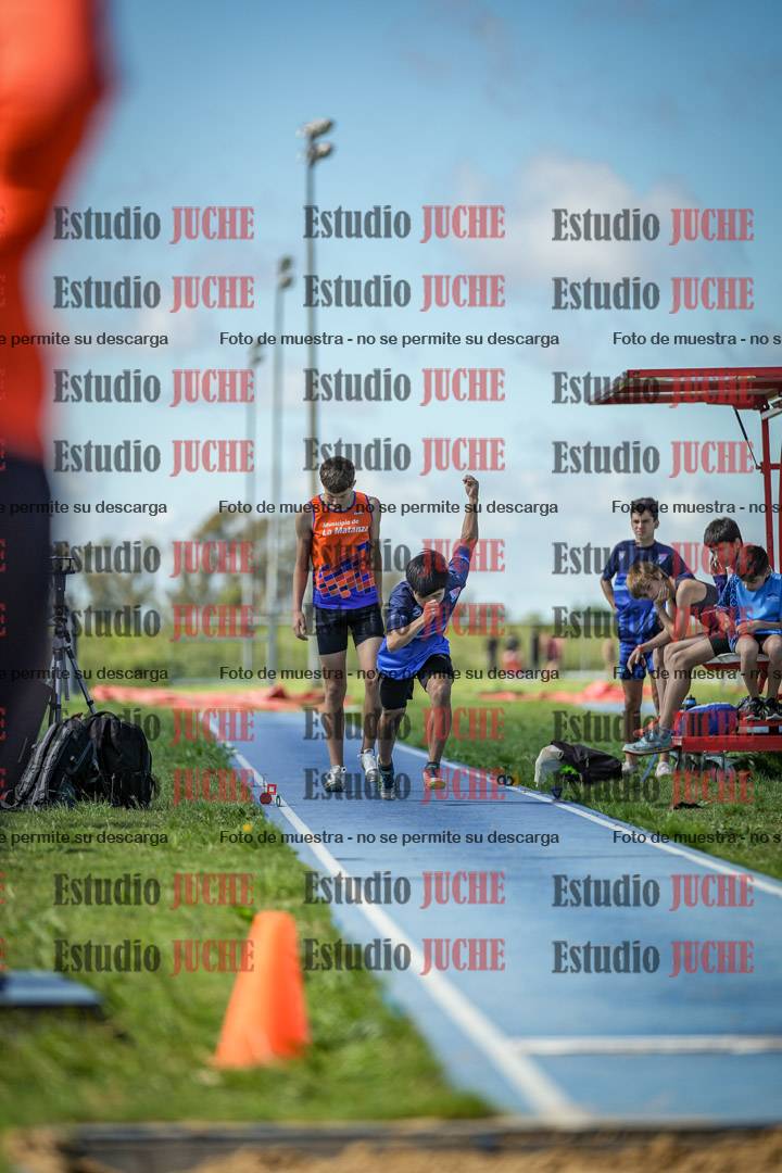 Fotos del salto en largo de varones - U14
