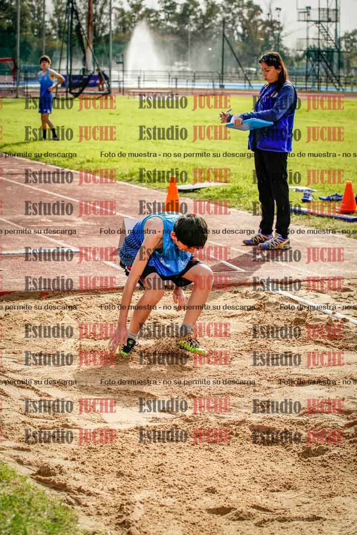 Fotos del salto en largo de varones
