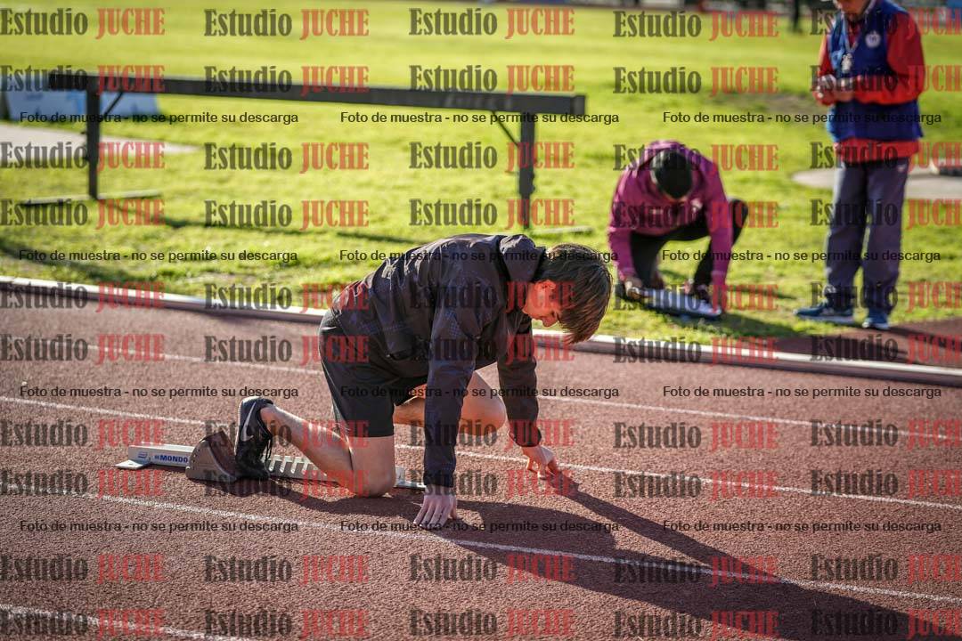 Fotos de los 400 m con vallas de varones