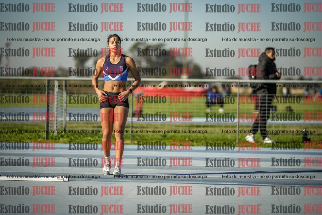 Fotos del salto en alto de mujeres - heptatlón 2