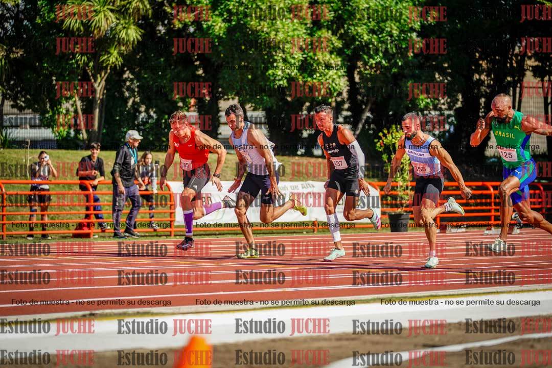 Fotos de los 100 m llanos de varones - deca 1