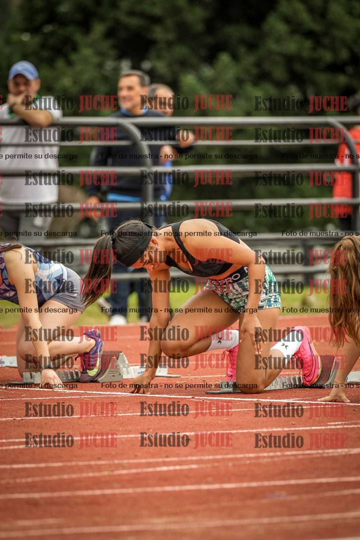 Fotos de los 100 m con vallas de mujeres