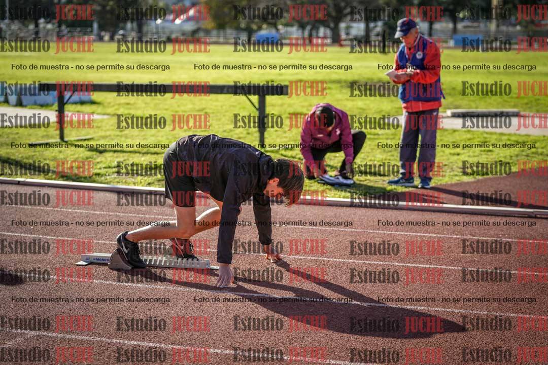 Fotos de los 400 m con vallas de varones