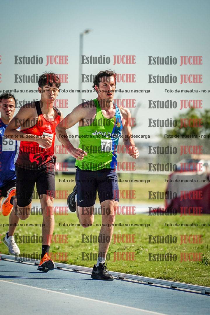 Fotos de los 5000 m de mujeres y varones - serie 1