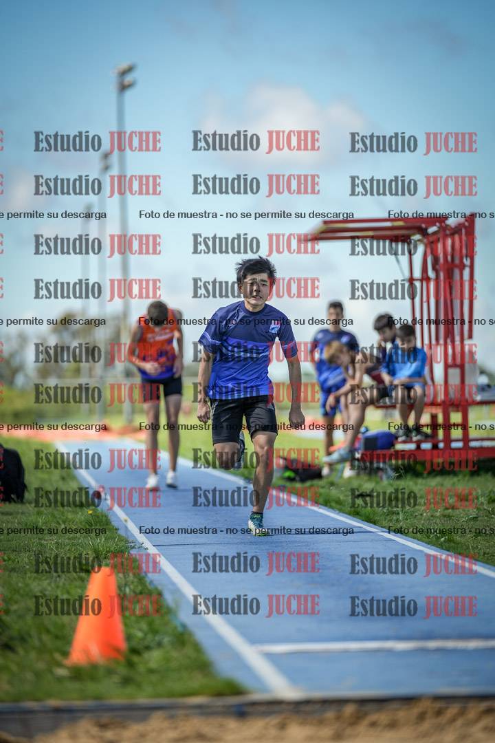 Fotos del salto en largo de varones - U14