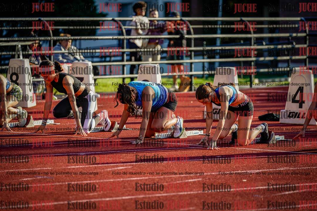 Fotos de los 100 m con vallas de mujeres