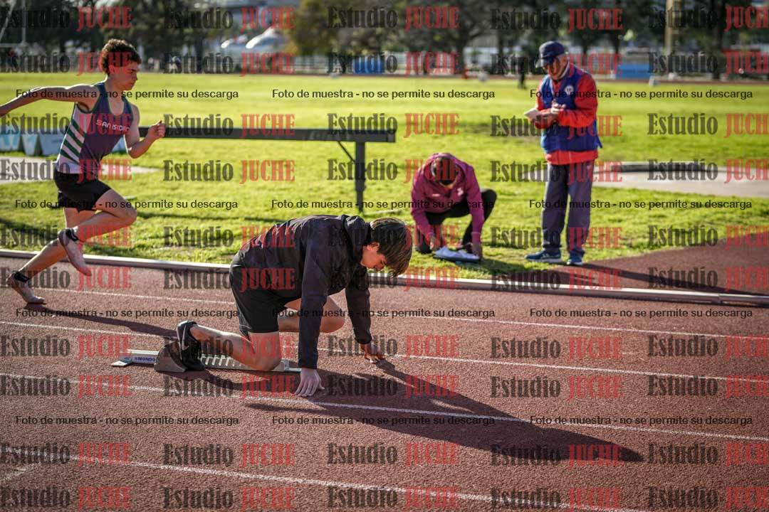 Fotos de los 400 m con vallas de varones