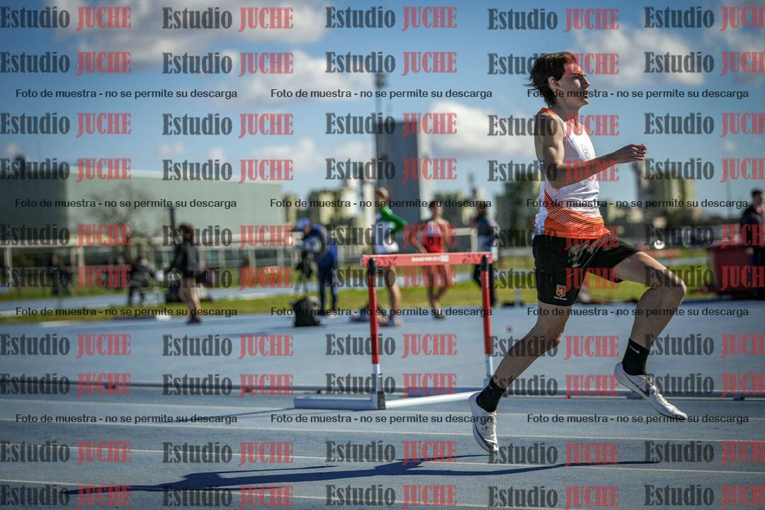 Fotos de los 400 m con vallas de varones