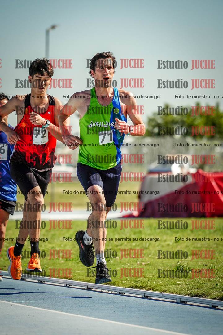 Fotos de los 5000 m de mujeres y varones - serie 1