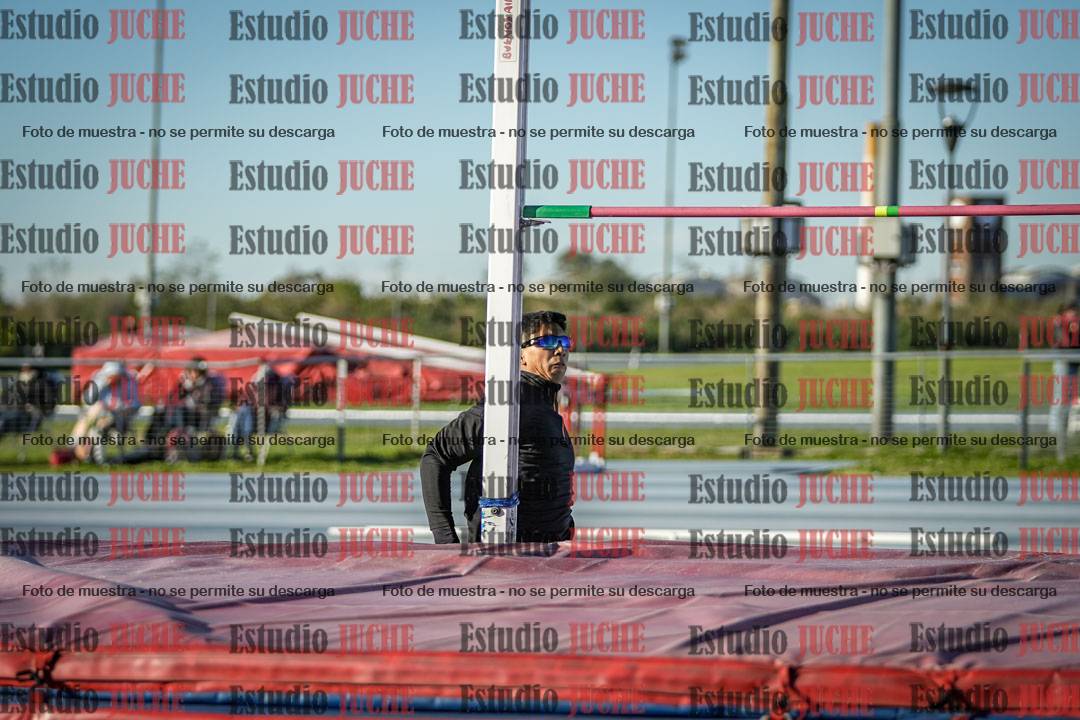 Fotos del salto en alto de varones