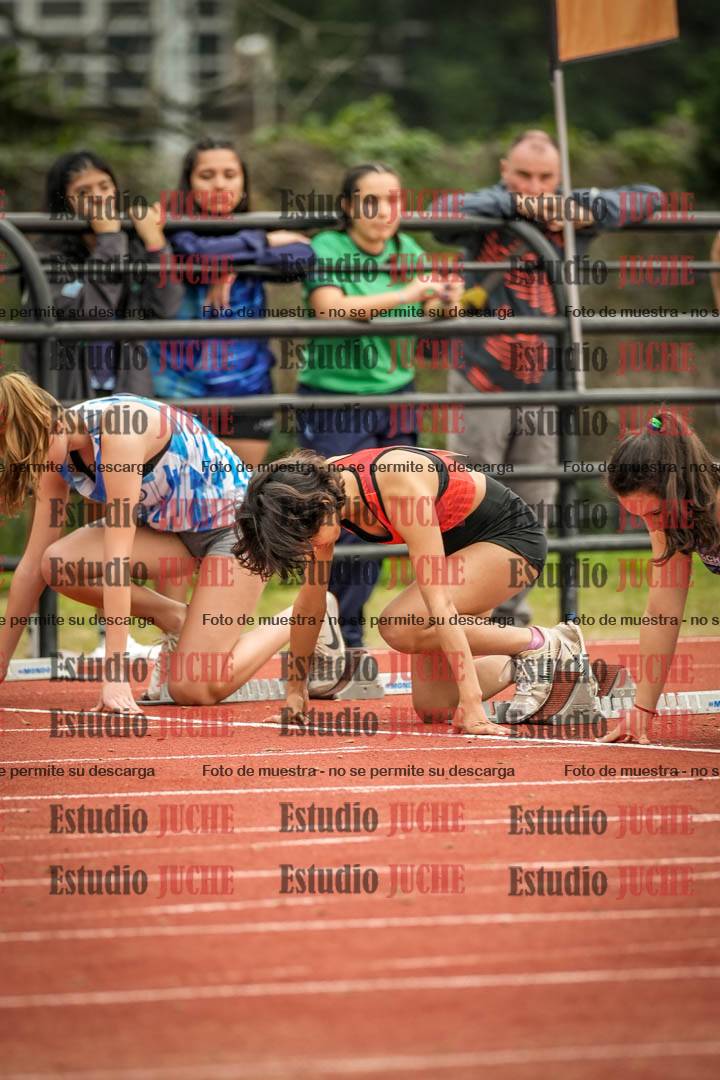 Fotos de los 100 m con vallas de mujeres
