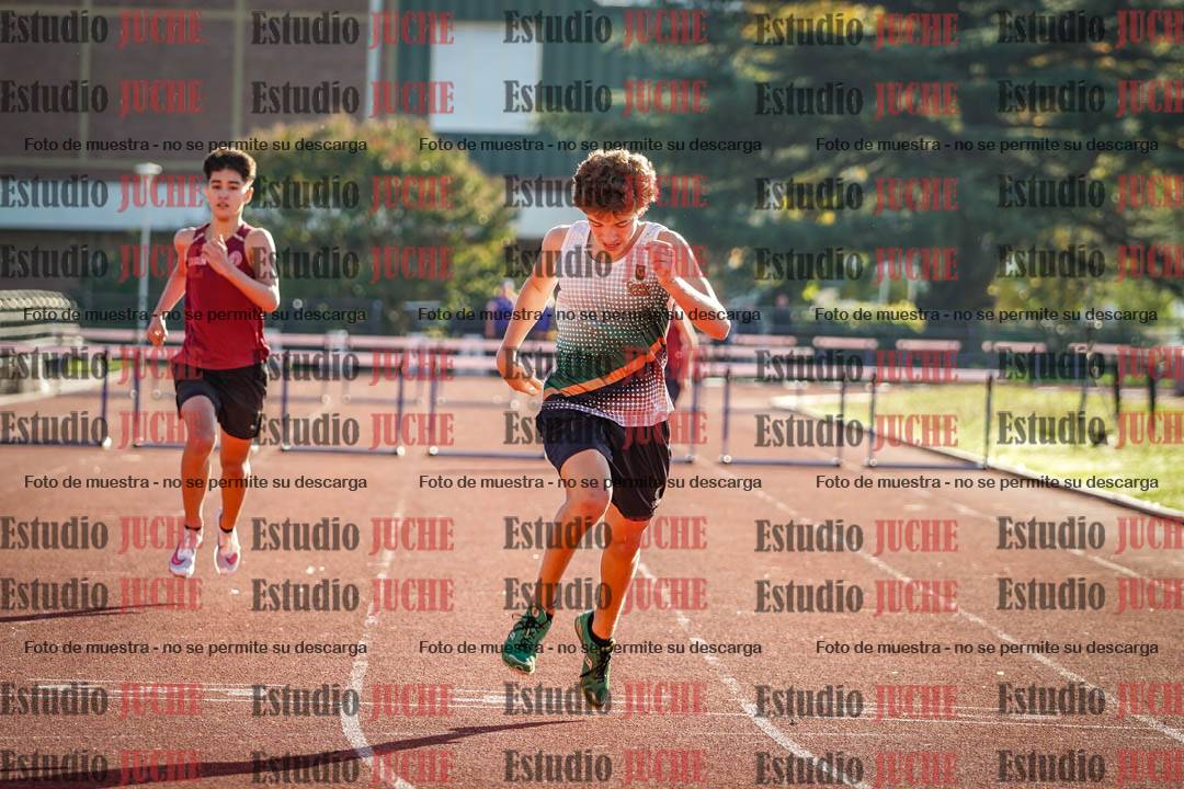 Fotos de los 295 m con vallas de varones