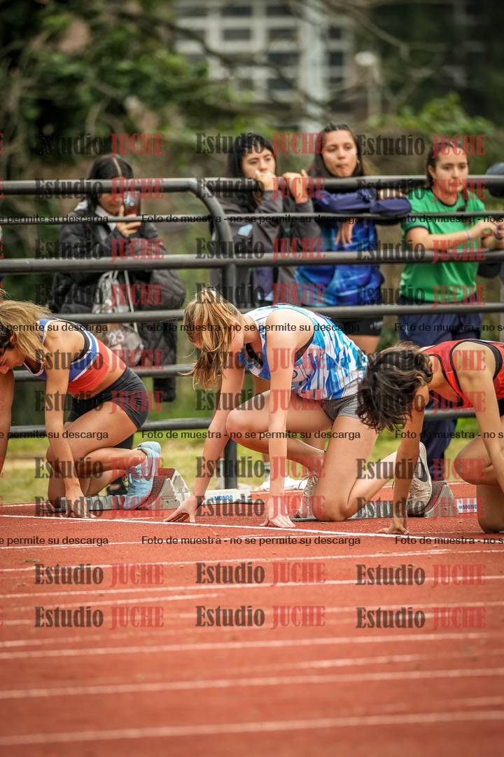 Fotos de los 100 m con vallas de mujeres