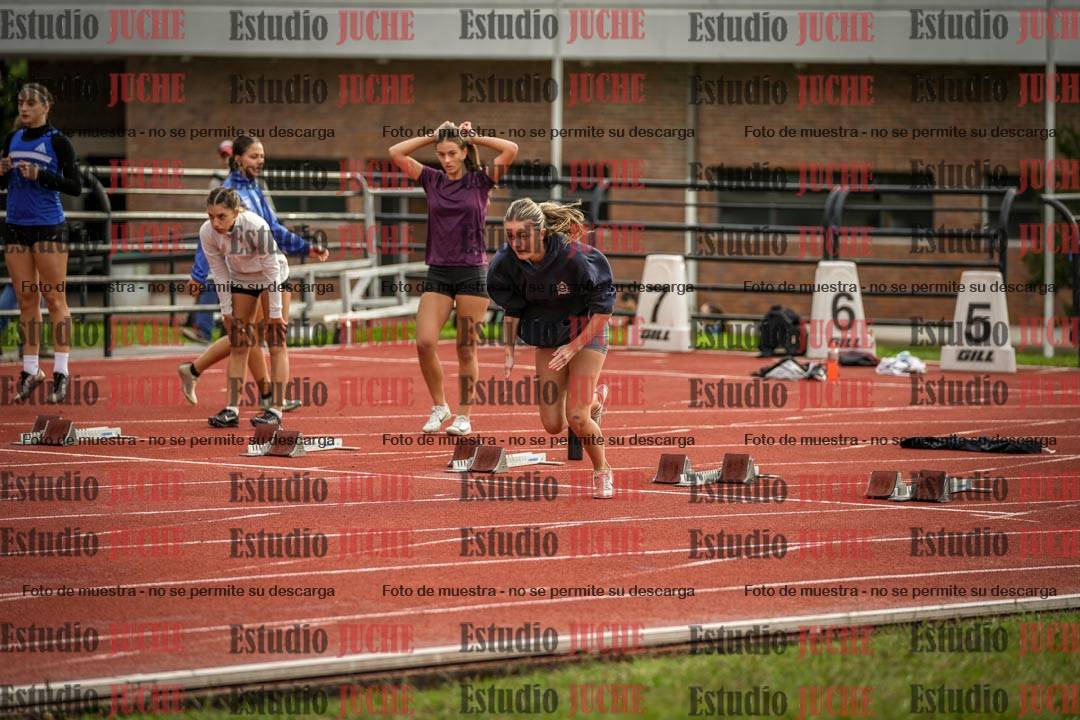 Fotos de los 100 m con vallas de mujeres