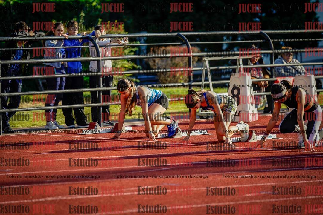 Fotos de los 100 m con vallas de mujeres