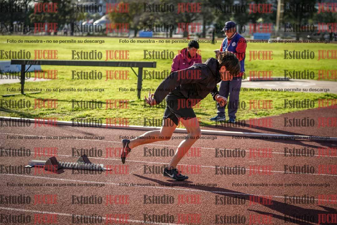 Fotos de los 400 m con vallas de varones