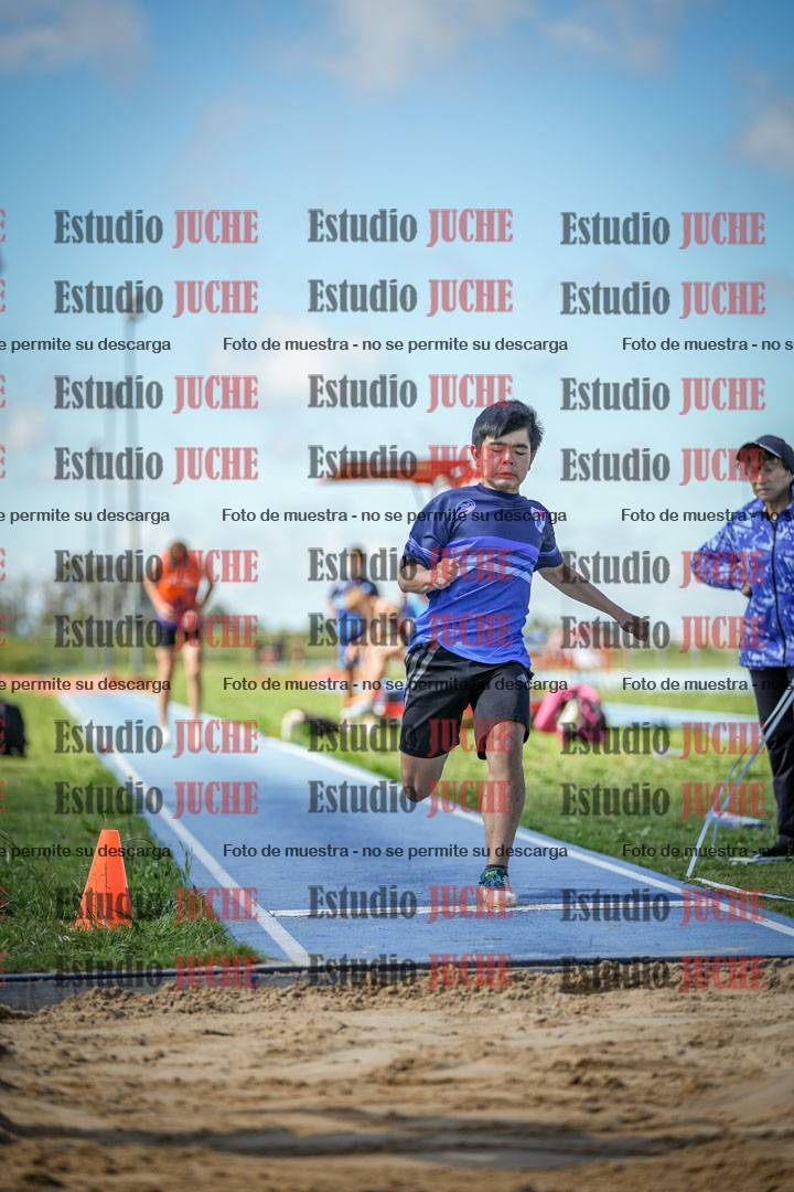 Fotos del salto en largo de varones - U14