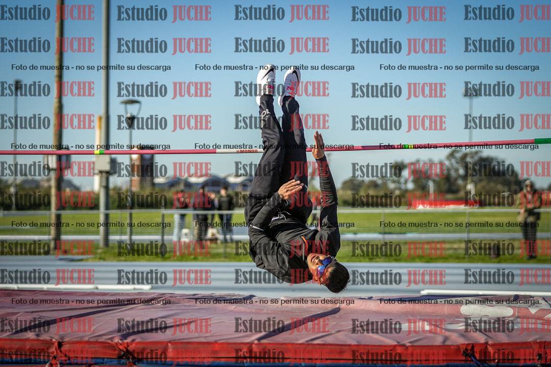Fotos del salto en alto de varones