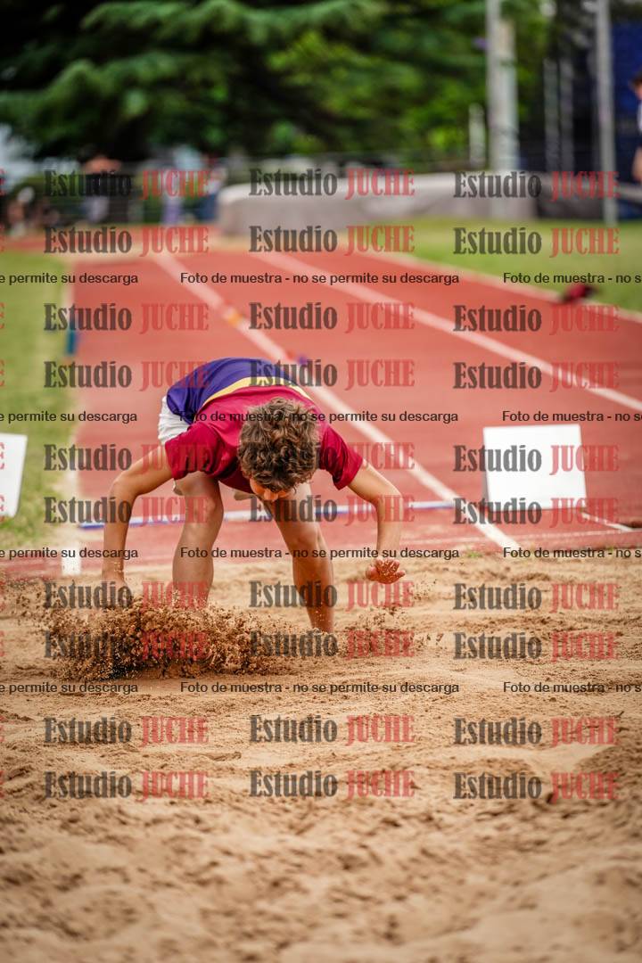 Fotos del salto en largo de varones - U14