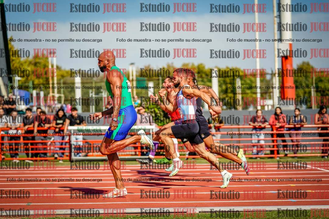Fotos de los 100 m llanos de varones - deca 1